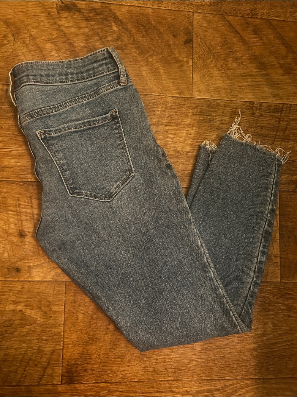 Old Navy Mid-Rise Rockstar Super Skinny Distressed Jeans 4